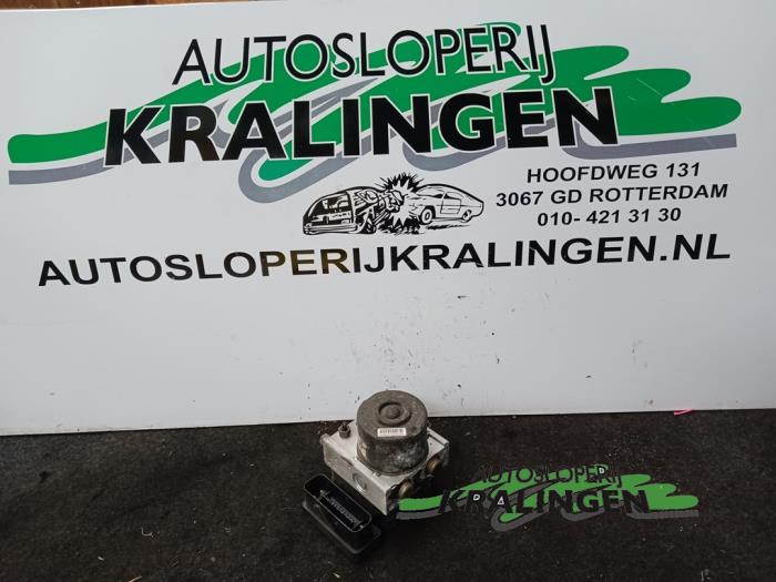 Gebruikte ABS Pomp Peugeot 206 SW (2E/K) 1.1 Prijs € 44,97 Margeregeling aangeboden door Autosloperij Kralingen B.V.