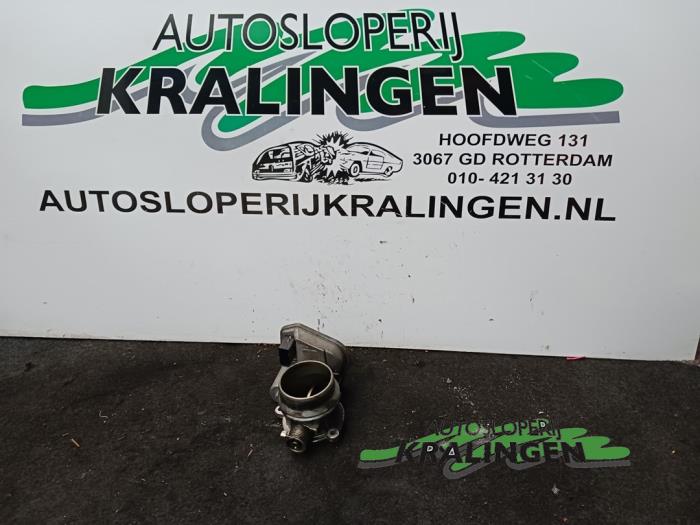 Gebruikte Gasklephuis BMW 1 serie (E87/87N) 118d 16V Prijs € 35,00 Margeregeling aangeboden door Autosloperij Kralingen B.V.