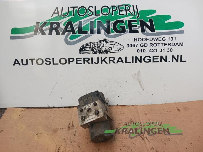 Gebruikte ABS Pomp Nissan Terrano II (R20/TR50) 2.4 12V Prijs € 24,98 Margeregeling aangeboden door Autosloperij Kralingen B.V.