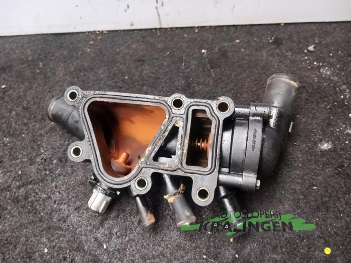 Thermostaathuis van een Ford Ka I 1.3i 2006