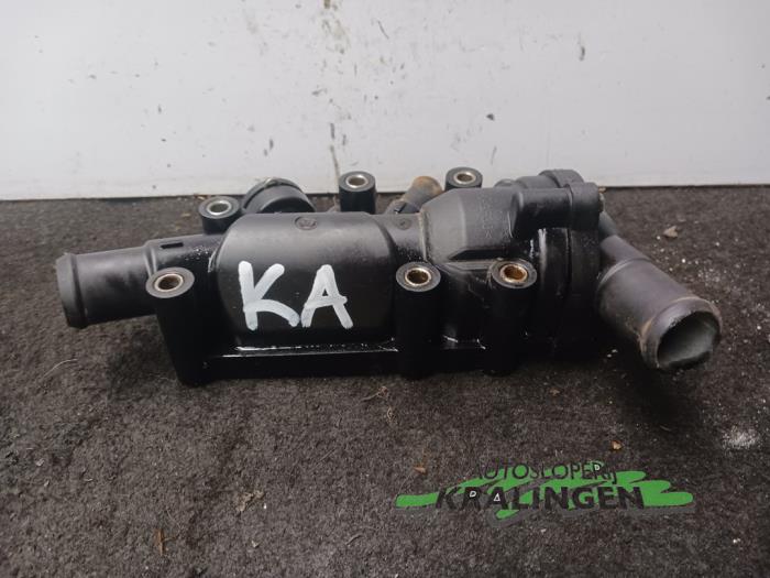 Thermostaathuis van een Ford Ka I 1.3i 2006