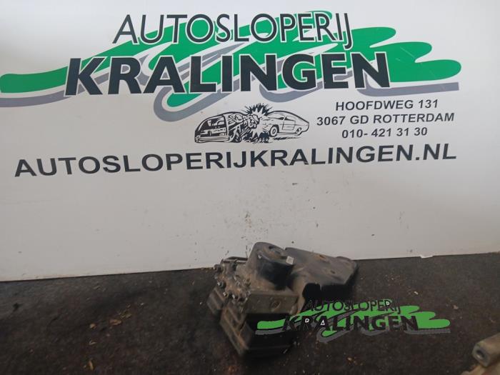 Gebruikte ABS Pomp Fiat Doblo Cargo (223) 1.9 JTD Prijs € 24,98 Margeregeling aangeboden door Autosloperij Kralingen B.V.