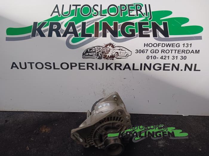 Gebruikte Dynamo Volkswagen Golf III Cabrio (1E) 1.6 Prijs € 50,00 Margeregeling aangeboden door Autosloperij Kralingen B.V.