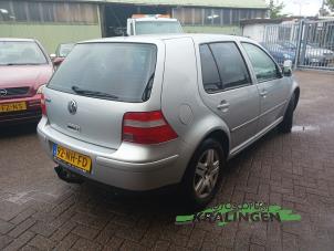 Gebruikte Uitlaat Middendemper Volkswagen Golf IV (1J1) 1.4 16V Prijs € 35,00 Margeregeling aangeboden door Autosloperij Kralingen B.V.