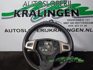Gebruikte Stuurwiel Opel Corsa D 1.2 16V Prijs € 29,99 Margeregeling aangeboden door Autosloperij Kralingen B.V.