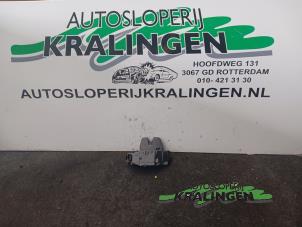 Gebruikte Slotmechaniek Achterklep Peugeot 508 SW (8E/8U) 1.6 HDiF 16V Prijs € 25,00 Margeregeling aangeboden door Autosloperij Kralingen B.V.