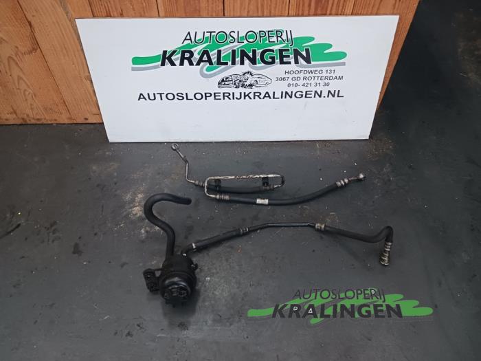 Gebruikte Oliedruk Leiding BMW 1 serie (E87/87N) 116i 1.6 16V Prijs € 25,00 Margeregeling aangeboden door Autosloperij Kralingen B.V.