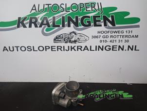 Gebruikte Gasklephuis Renault Megane II (BM/CM) 2.0 16V Prijs € 35,00 Margeregeling aangeboden door Autosloperij Kralingen B.V.