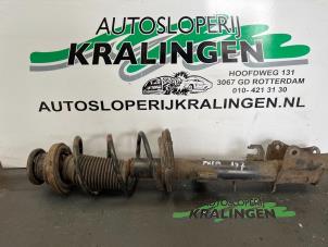 Gebruikte Schokbreker links-achter Alfa Romeo 147 (937) 1.6 Twin Spark 16V Prijs op aanvraag aangeboden door Autosloperij Kralingen B.V.