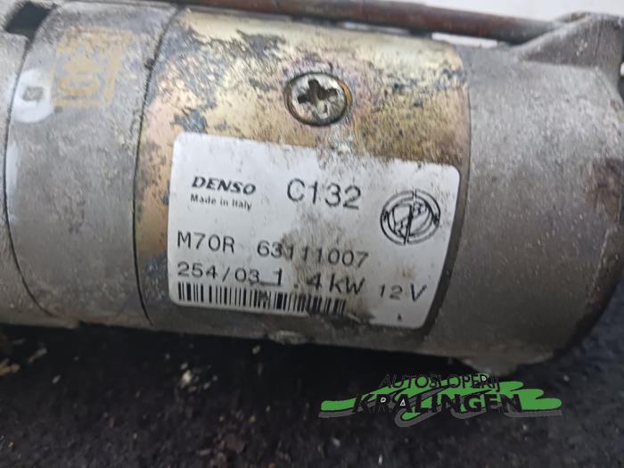 Startmotor van een Fiat Stilo (192A/B) 2.4 20V Abarth 3-Drs. 2002