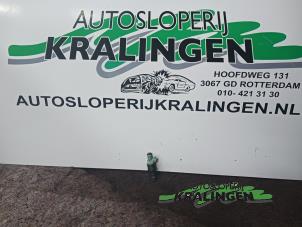 Gebruikte Injector (benzine injectie) Audi A8 (D2) 3.7 32V Prijs € 19,99 Margeregeling aangeboden door Autosloperij Kralingen B.V.