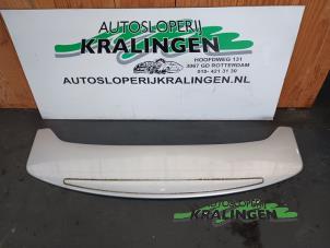 Gebruikte Spoiler achterklep Volvo V40 (VW) 2.0 16V Prijs € 100,00 Margeregeling aangeboden door Autosloperij Kralingen B.V.