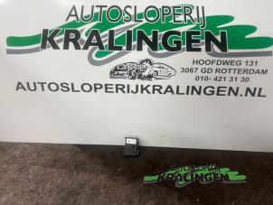 Gebruikte Stuurhoek sensor Volkswagen Caddy III (2KA,2KH,2CA,2CH) 2.0 SDI Prijs € 15,00 Margeregeling aangeboden door Autosloperij Kralingen B.V.