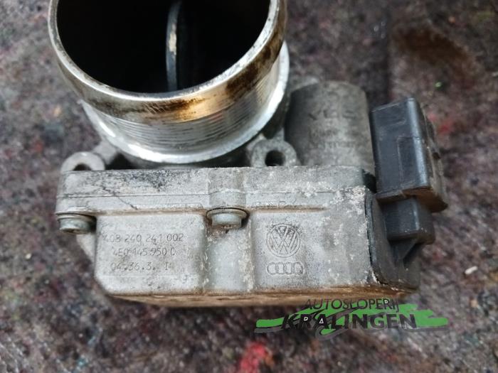 Gasklephuis van een Audi A6 (C6) 3.0 TDI V6 24V Quattro 2004