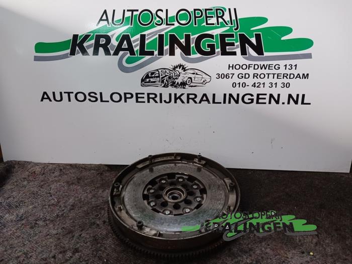 Gebruikte Dubbele massa vliegwiel Mercedes CLK (C208) 2.0 200K Evo 16V Prijs € 249,99 Margeregeling aangeboden door Autosloperij Kralingen B.V.