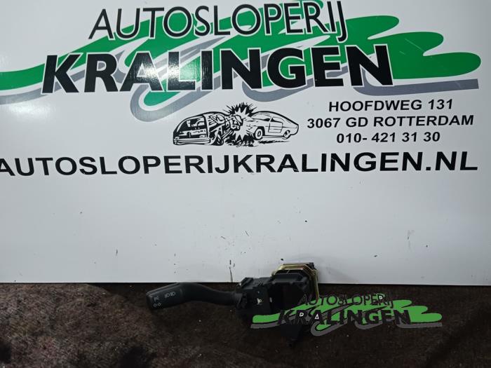 Gebruikte Pinker Schakelaar Audi A6 (C6) 3.2 V6 24V FSI Quattro Prijs € 9,99 Margeregeling aangeboden door Autosloperij Kralingen B.V.