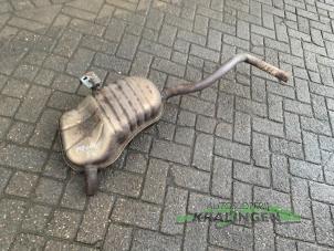 Gebruikte Uitlaat Einddemper Renault Megane II Grandtour (KM) 2.0 16V Prijs € 50,00 Margeregeling aangeboden door Autosloperij Kralingen B.V.