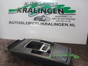 Gebruikte Middenconsoles Audi A6 (C6) 3.2 V6 24V FSI Quattro Prijs € 50,00 Margeregeling aangeboden door Autosloperij Kralingen B.V.