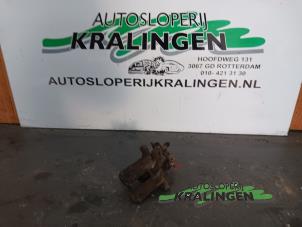 Gebruikte Remklauw (Tang) rechts-achter Nissan Almera (N16) 1.5 16V Prijs € 35,00 Margeregeling aangeboden door Autosloperij Kralingen B.V.