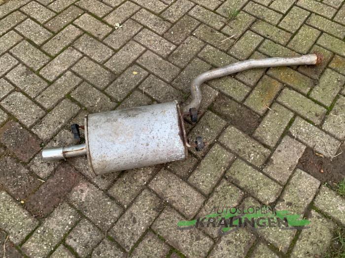 Gebruikte Uitlaat Einddemper Suzuki Baleno (GC/GD) 1.8 GTX 16V Prijs € 35,00 Margeregeling aangeboden door Autosloperij Kralingen B.V.