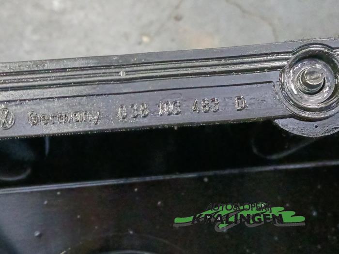 Kleppendeksel van een Volkswagen Caddy III (2KA,2KH,2CA,2CH) 2.0 SDI 2004