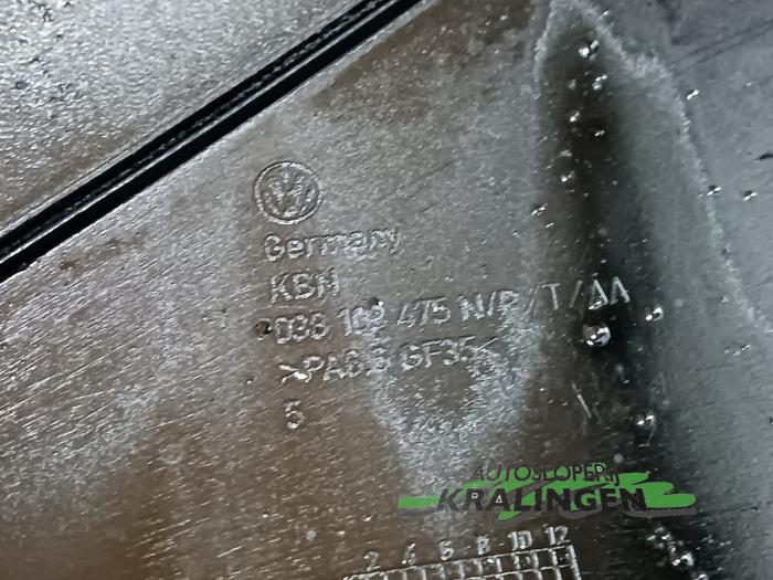 Kleppendeksel van een Volkswagen Caddy III (2KA,2KH,2CA,2CH) 2.0 SDI 2004