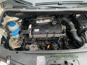 Kleppendeksel van een Volkswagen Caddy III (2KA,2KH,2CA,2CH) 2.0 SDI 2004