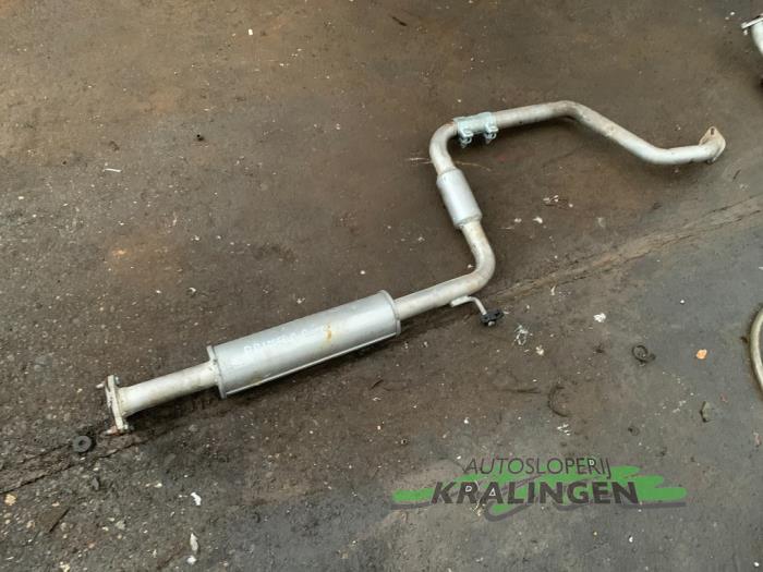 Gebruikte Uitlaat Middendemper Nissan Primera (P11) 2.0 16V Prijs € 40,00 Margeregeling aangeboden door Autosloperij Kralingen B.V.