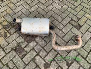 Gebruikte Uitlaat Einddemper Toyota Avensis Wagon (T25/B1E) 2.0 16V VVT-i D4 Prijs € 50,00 Margeregeling aangeboden door Autosloperij Kralingen B.V.