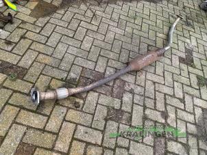 Gebruikte Uitlaat Middendemper Toyota Corolla (E12) 2.0 D-4D 16V 90 Prijs € 50,00 Margeregeling aangeboden door Autosloperij Kralingen B.V.