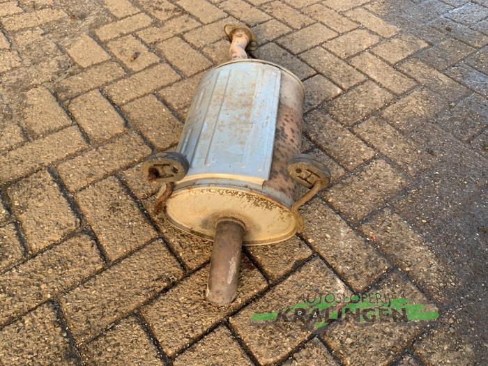 Uitlaat Einddemper van een Honda Civic (EP/EU) 1.4 16V 2003