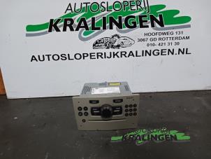 Gebruikte Radio CD Speler Opel Corsa D 1.2 16V Prijs € 30,00 Margeregeling aangeboden door Autosloperij Kralingen B.V.