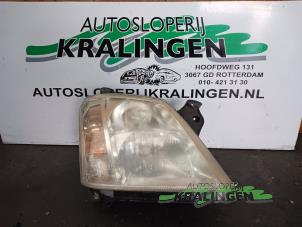 Gebruikte Rechter Koplamp Opel Meriva 1.6 16V Prijs € 50,00 Margeregeling aangeboden door Autosloperij Kralingen B.V.