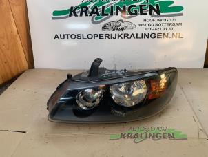 Gebruikte Linker Koplamp Nissan Almera (N16) 1.8 16V Prijs € 50,00 Margeregeling aangeboden door Autosloperij Kralingen B.V.