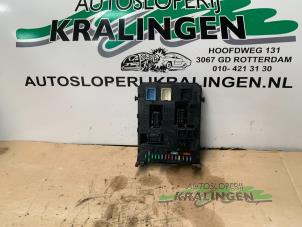 Gebruikte Zekeringkast Peugeot 307 SW (3H) 1.6 16V Prijs € 59,99 Margeregeling aangeboden door Autosloperij Kralingen B.V.