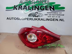 Gebruikte Achterlicht links Opel Corsa D 1.2 16V Prijs op aanvraag aangeboden door Autosloperij Kralingen B.V.