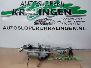 Gebruikte Ruitenwismotor + Mechaniek Opel Corsa D 1.2 16V Prijs op aanvraag aangeboden door Autosloperij Kralingen B.V.