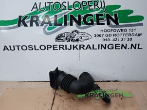 Gebruikte Aanzuigslang Lucht Kia Picanto (BA) 1.0 12V Prijs € 19,99 Margeregeling aangeboden door Autosloperij Kralingen B.V.