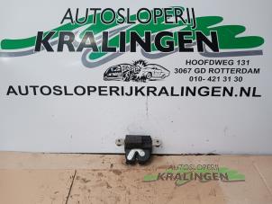 Gebruikte Achterklep Slotmechaniek Opel Corsa D 1.2 16V Prijs € 25,00 Margeregeling aangeboden door Autosloperij Kralingen B.V.