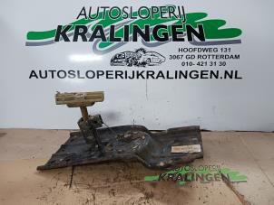 Gebruikte Ophangmechaniek reservewiel Dodge Ram Van 2.5 CRD Prijs op aanvraag aangeboden door Autosloperij Kralingen B.V.