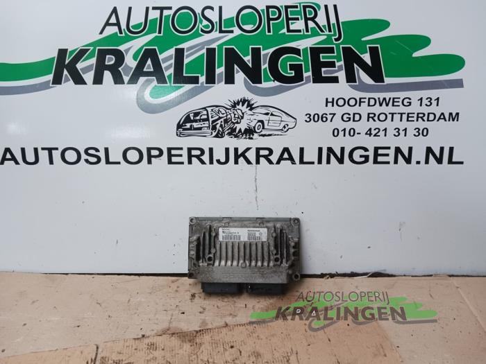 Gebruikte Computer Automatische Bak Renault Scénic II (JM) 2.0 16V Prijs op aanvraag aangeboden door Autosloperij Kralingen B.V.
