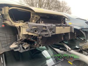 Gebruikte Frontpaneel Opel Astra H (L48) 1.4 16V Twinport Prijs € 100,00 Margeregeling aangeboden door Autosloperij Kralingen B.V.