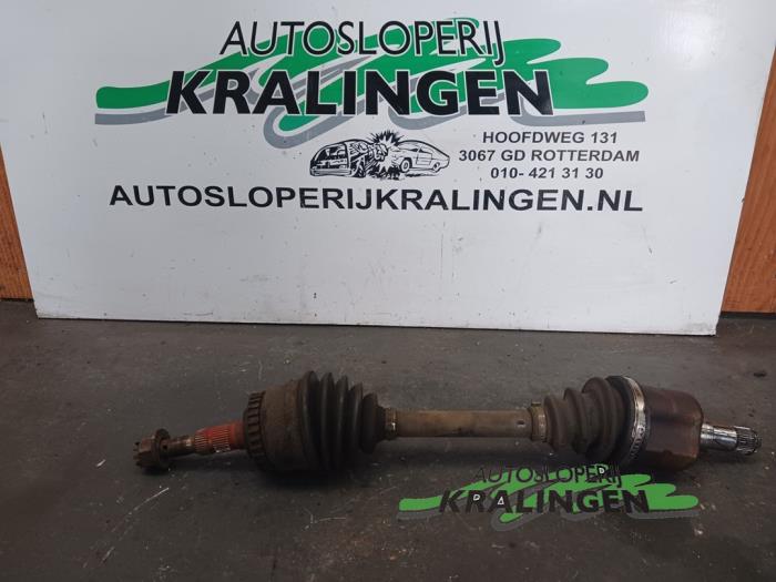 Gebruikte Aandrijfas links-voor Opel Meriva (A) 1.7 CDTI 16V Prijs € 24,99 Margeregeling aangeboden door Autosloperij Kralingen B.V.