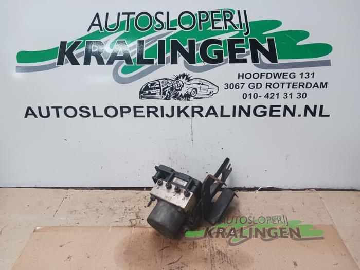Gebruikte ABS Pomp Opel Meriva (A) 1.7 CDTI 16V Prijs € 4,98 Margeregeling aangeboden door Autosloperij Kralingen B.V.