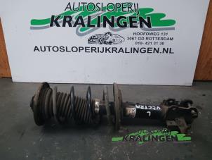 Gebruikte Schokdemper links-voor Opel Signum (F48) 2.2 direct 16V Prijs € 50,00 Margeregeling aangeboden door Autosloperij Kralingen B.V.