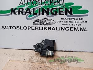 Gebruikte Motor electrisch raam Volkswagen Passat Variant (365) 1.4 TSI 16V Prijs € 19,99 Margeregeling aangeboden door Autosloperij Kralingen B.V.