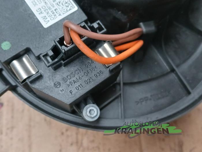 Chaufage Ventilatiemotor van een Volkswagen Passat Variant (365) 1.4 TSI 16V 2012