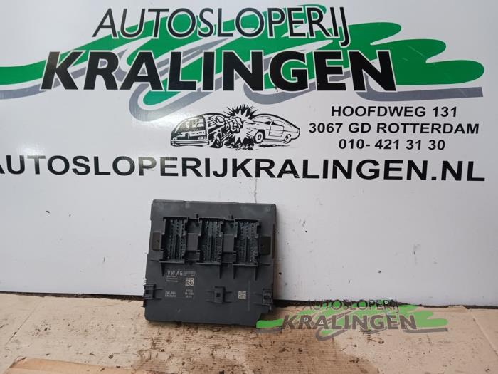 Gebruikte BCM Volkswagen Passat Variant (365) 1.4 TSI 16V Prijs € 100,00 Margeregeling aangeboden door Autosloperij Kralingen B.V.