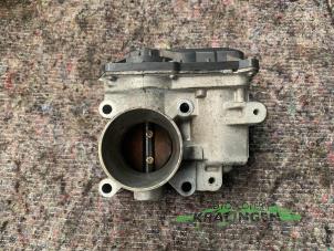 Gebruikte Gasklephuis Renault Clio II (BB/CB) 1.2 16V Prijs € 49,99 Margeregeling aangeboden door Autosloperij Kralingen B.V.