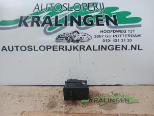 Gebruikte Schakelaar Licht Ford Fusion 1.4 16V Prijs € 20,00 Margeregeling aangeboden door Autosloperij Kralingen B.V.